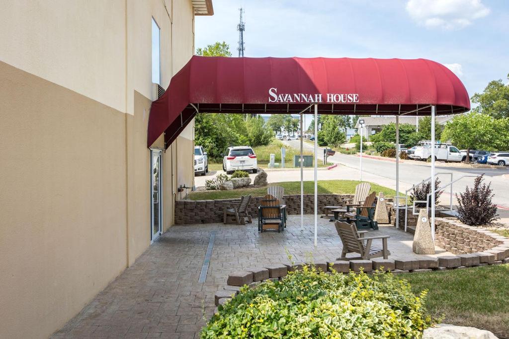 Savannah House Hotel Branson Exterior photo