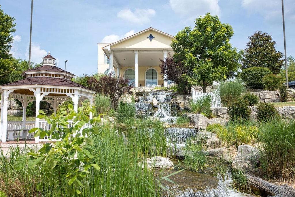 Savannah House Hotel Branson Exterior photo